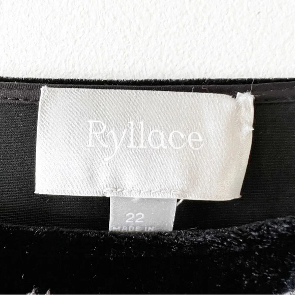Ryllace Elan Embroidered Black Velvet Dress Size 22 Silk Blend Holiday Plus Size - Picture 3 of 8